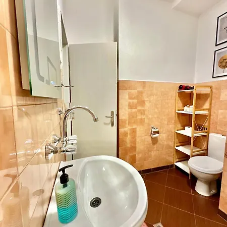 Apartament Bright 1-bedroom Gem Heart Of