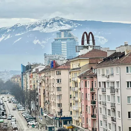 Bright 1-bedroom Gem Heart Of *