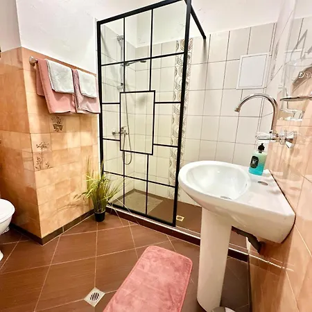 Apartament Bright 1-bedroom Gem Heart Of