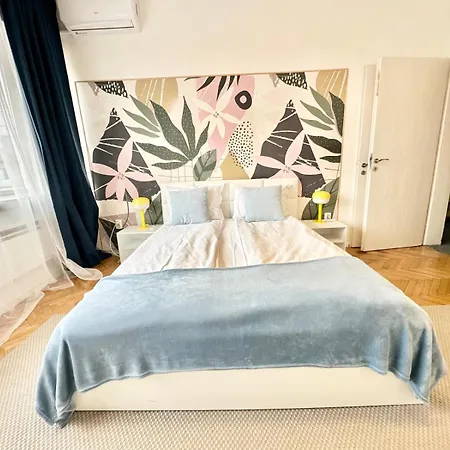 Apartament Bright 1-bedroom Gem Heart Of Sofia