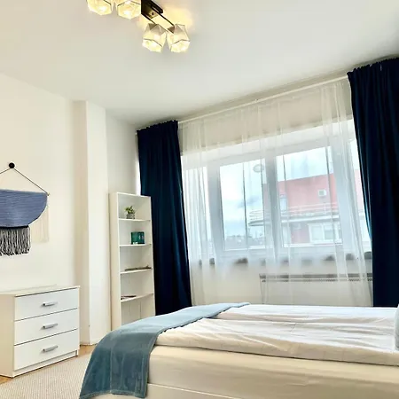 Bright 1-bedroom Gem Heart Of *