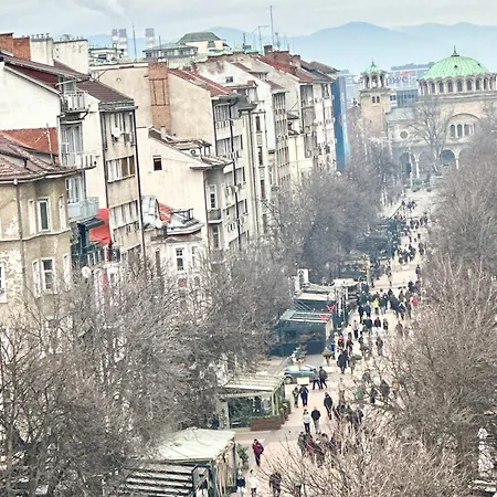 Апартамент Bright 1-bedroom Gem Heart Of София