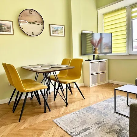 דירה Bright 1-bedroom Gem Heart Of סופיה