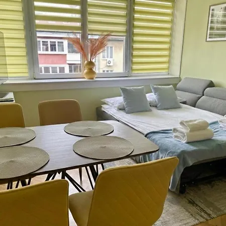 Bright 1-bedroom Gem Heart Of סופיה