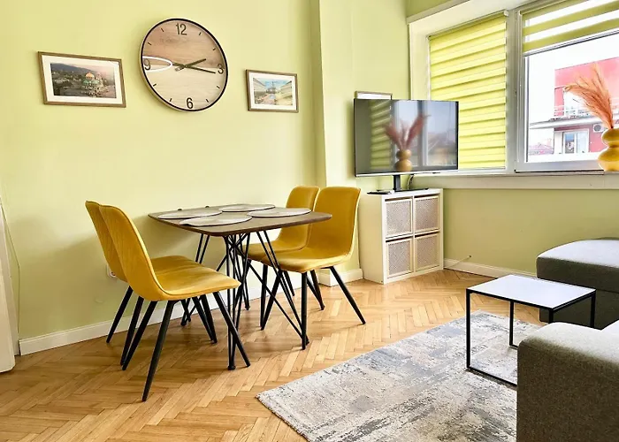 Апартамент Bright 1-bedroom Gem Heart Of