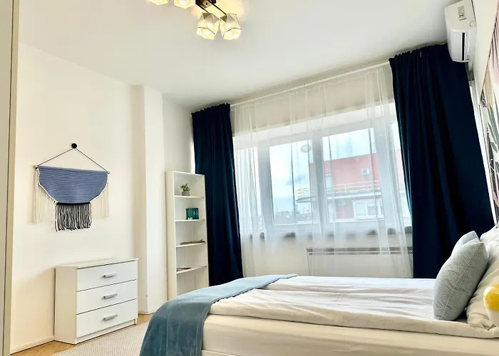 Bright 1-bedroom Gem Heart Of *