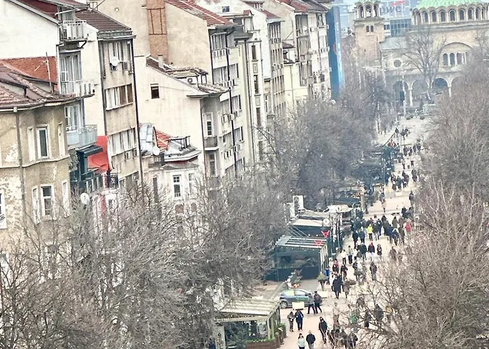 Апартамент Bright 1-bedroom Gem Heart Of София